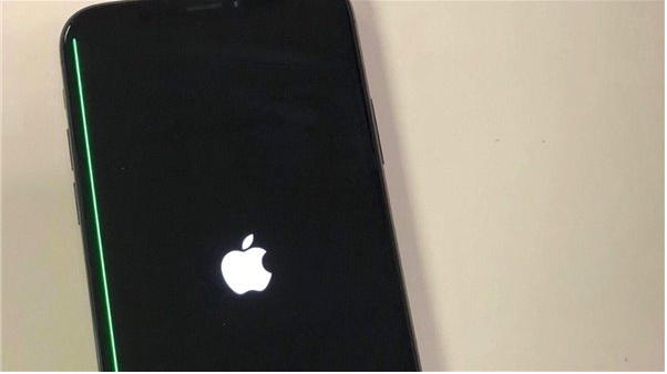苹果iPhone X屏幕现绿线：疑似三星OLED屏导致